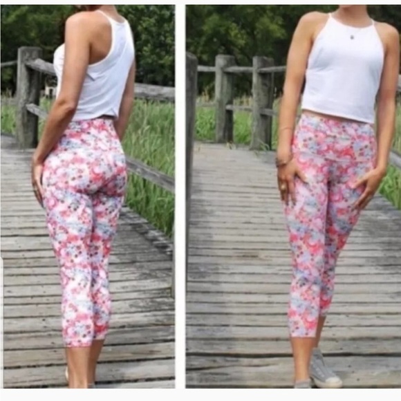 Lululemon Wunder under high rise crop - flowabunga print - size 6 - Picture 2 of 9